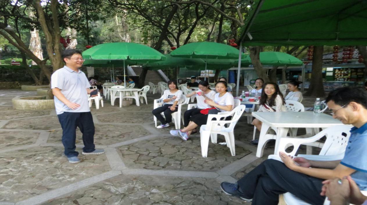 图七:袁传有教授总结讲话